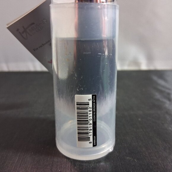 IT COSMETICS Airbrush Essential Bronzer Cosmetics Brush No 114 - Picture 3 of 3
